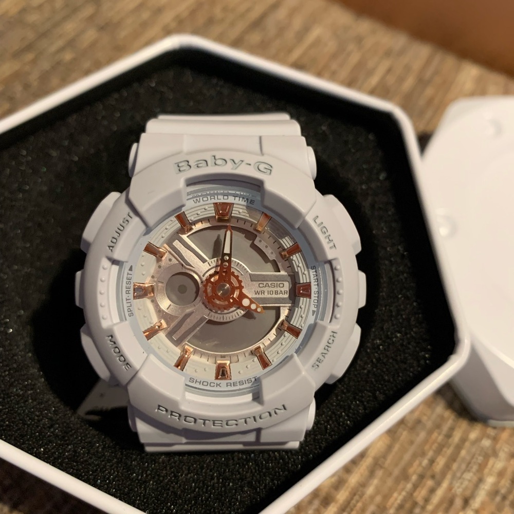 Casio Baby-G in light grey and rose gold ⌚️ BA110